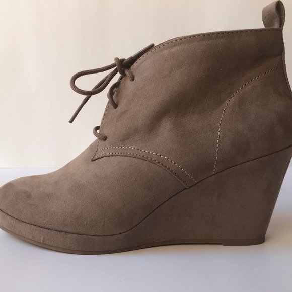 Tan wedged boots - Picture 4 of 4